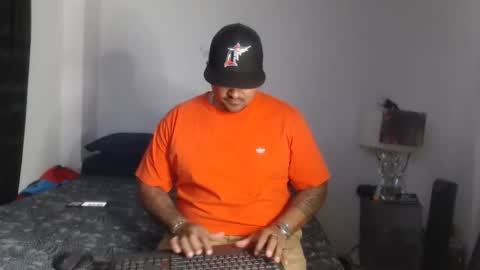 pikoro_gomez online show from 02.20.25