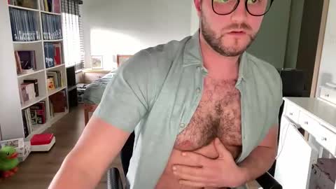 Snapshot of pilou7452 chatting on 01.19.26 pilou online show from 01.19.26