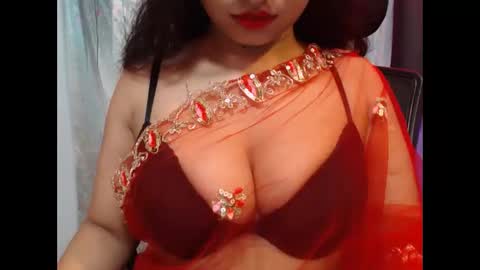 Snapshot of pilowprincess chatting on 05.04.26 Sayra online show from 05.04.26
