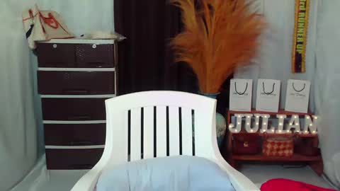 Dhalia online show from 10.15.25