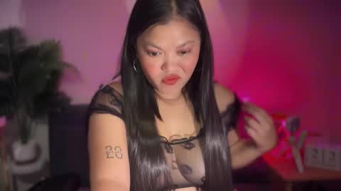 Hot Feb online show from 09.22.25