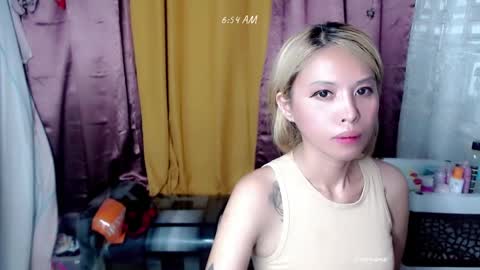 Snapshot of pinay_romancee chatting on 02.06.25 pinay_romancee online show from 02.06.25