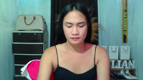 Snapshot of pinaycutie_jilian chatting on 11.08.25 jilian online show from 11.08.25