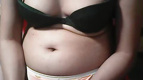 Snapshot of pinayhairyflower chatting on 05.12.26 Nica online show from 05.12.26