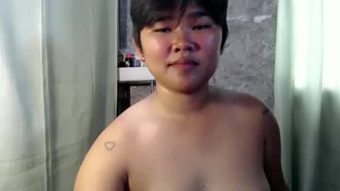 Snapshot of pinayprincesslyn chatting on 05.29.26 Lyn the Lesbian online show from 05.29.26