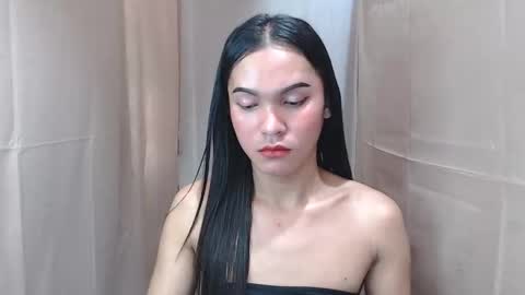 Snapshot of pinaysweatwetlover69 chatting on 09.21.25 celistina Crwford online show from 09.21.25