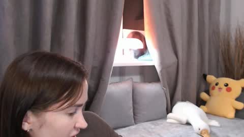 Snapshot of pineapple__mood chatting on 01.13.25 online show from 01.13.25