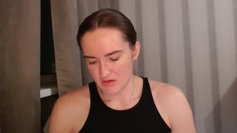       online show from 12.01.25