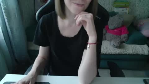 Snapshot of pink_martinis chatting on 09.13.25 Pink MartinIS online show from 09.13.25