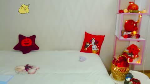 Snapshot of pink_pikachu_ chatting on 10.23.25 Pikachu pika online show from 10.23.25