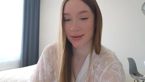 Snapshot of pink_rosee_ chatting on 04.10.26 online show from 04.10.26
