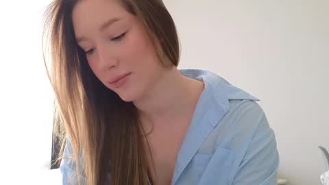Snapshot of pink_rosee_ chatting on 05.02.26 online show from 05.02.26