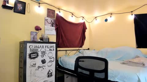 Virginity smiles online show from 09.19.25