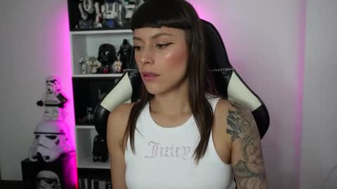 Snapshot of pinkcatlive chatting on 06.03.26 Emily online show from 06.03.26