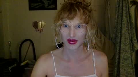 Snapshot of pinkfag chatting on 02.03.25 pinkfag online show from 02.03.25