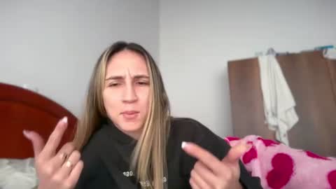 Snapshot of pinkilola chatting on 06.15.26 Pinkilola online show from 06.15.26