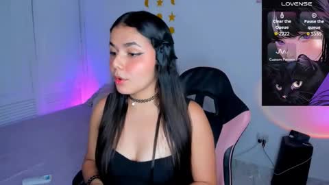 Sarah .. online show from 11.24.25