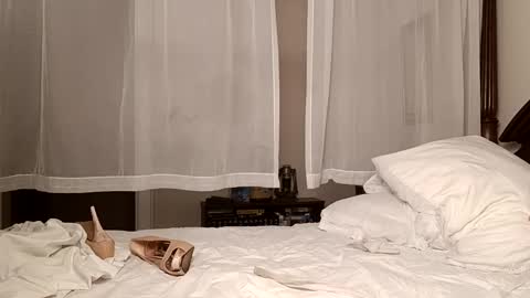 pinkpillbambi online show from 11.08.25