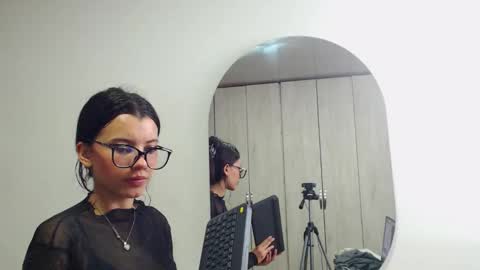 pinky_f00x online show from 02.02.26