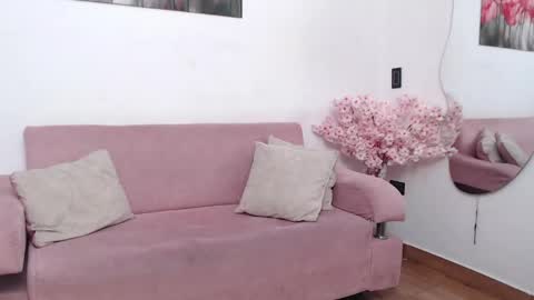 Snapshot of pinky_f00x chatting on 05.06.26 pinky_f00x online show from 05.06.26