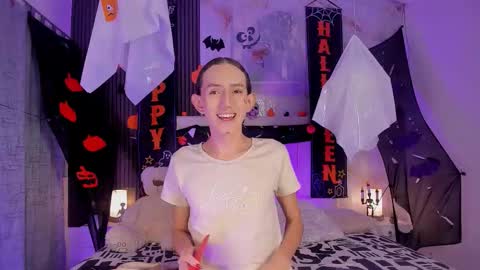 Peachy online show from 11.03.25