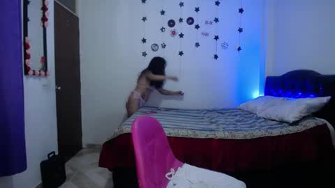 Snapshot of pinky_pinky_ chatting on 02.21.25 VIOLETA LOPEZ online show from 02.21.25