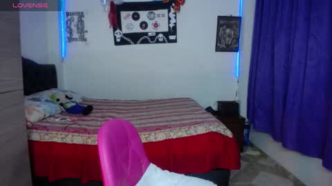 VIOLETA LOPEZ online show from 01.05.26