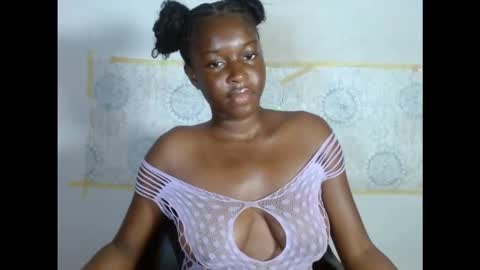 pinkykiki_247 online show from 11.02.25