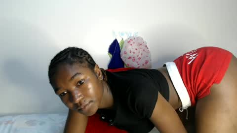 Snapshot of pinnacle_ chatting on 06.16.26 zenah online show from 06.16.26