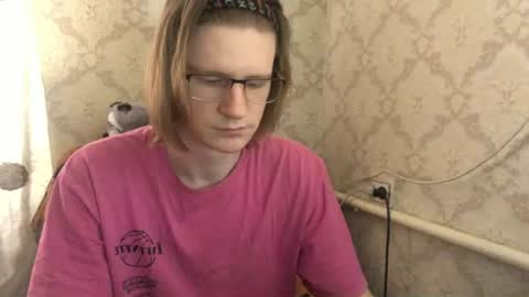 Snapshot of pinochetti chatting on 06.15.26 Incubus online show from 06.15.26