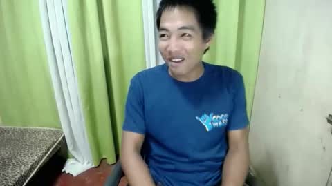 Snapshot of pinoy_brix chatting on 05.24.26 pinoy_brix online show from 05.24.26