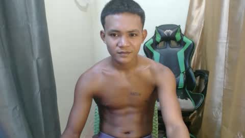 Snapshot of pinoy_fucker18 chatting on 04.11.26 pinoy_fucker18 online show from 04.11.26