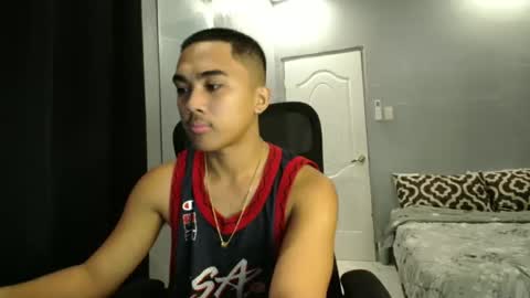 Snapshot of pinoyadriannexxx chatting on 09.28.25 Adrianne online show from 09.28.25