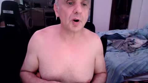 Snapshot of pip10 chatting on 10.04.25 pip10 online show from 10.04.25