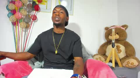 Snapshot of pipe_monstercock1 chatting on 04.18.26 P I P E - M O NS T E R C O C K online show from 04.18.26