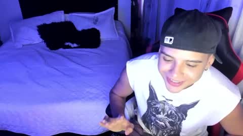 Snapshot of piperodriguez_ chatting on 02.08.25 Pipe Rodriguez online show from 02.08.25