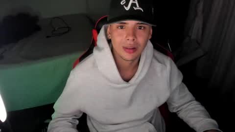 Snapshot of piperodriguez_ chatting on 03.06.25 Pipe Rodriguez online show from 03.06.25