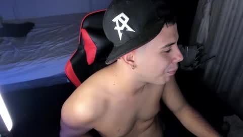 Snapshot of piperodriguez_ chatting on 03.11.25 Pipe Rodriguez online show from 03.11.25