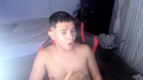 Snapshot of piperodriguez_ chatting on 03.11.25 Pipe Rodriguez online show from 03.11.25