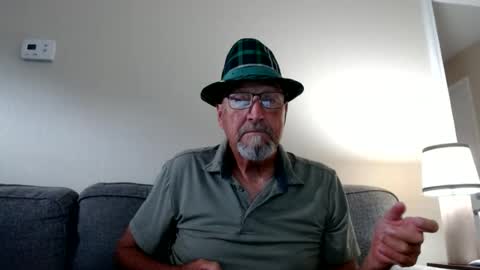 Snapshot of pipewizard chatting on 06.26.26 pipewizard online show from 06.26.26