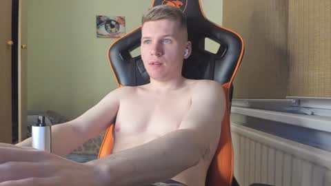 Snapshot of pirremeow chatting on 12.16.24 Pierre online show from 12.16.24