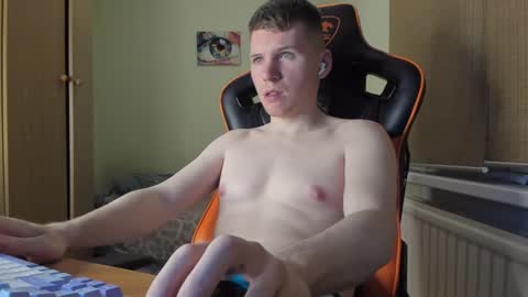 Snapshot of pirremeow chatting on 12.20.24 Pierre online show from 12.20.24