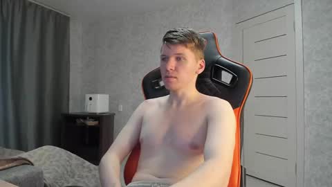 Snapshot of pirremeow chatting on 03.05.25 Pierre online show from 03.05.25