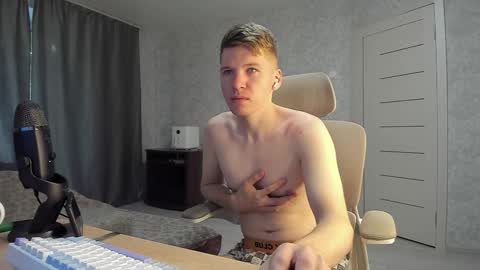 Snapshot of pirremeow chatting on 09.28.25 Pierre online show from 09.28.25