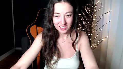 piscesgirl06 online show from 12.28.24