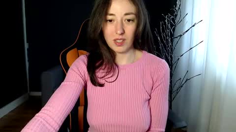 piscesgirl06 online show from 02.18.25