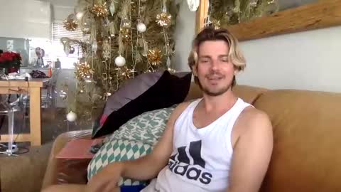 Snapshot of pits13 chatting on 12.13.24 Pits13 online show from 12.13.24