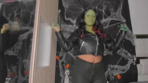 PittAndLunaa69 online show from 10.30.25