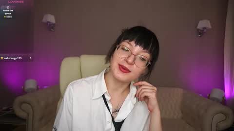 pixiepeachh online show from 09.20.25