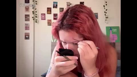 Snapshot of pixieyes0n chatting on 03.01.26 Daryl online show from 03.01.26